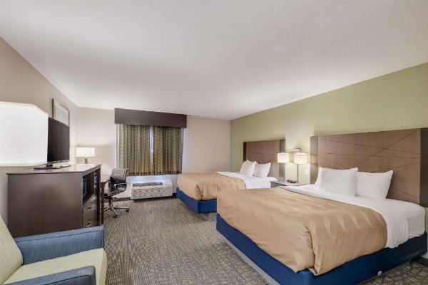 Quality Inn & Suites image 13